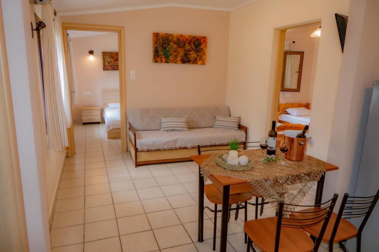Small Paradise Nikiti  Exterior photo